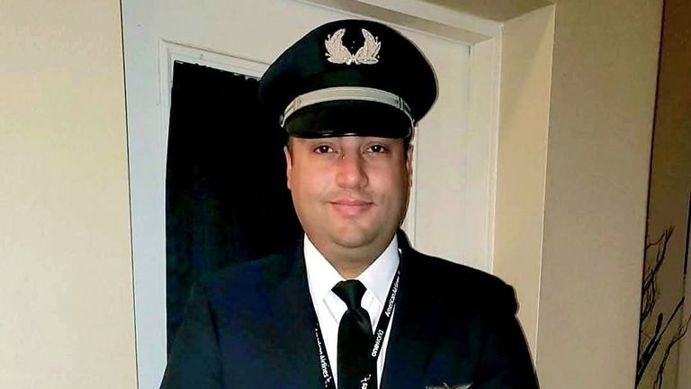 Up to 14 members of US figure skating community including ex-world champions and 12-year-old girl – what we know about passengers | US News