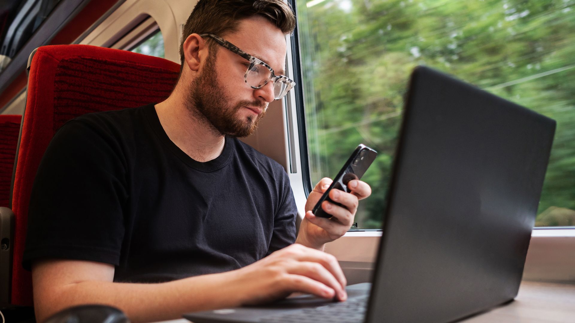 Mobile signal blackspots to be eliminated on many of the UK’s major train routes | UK News