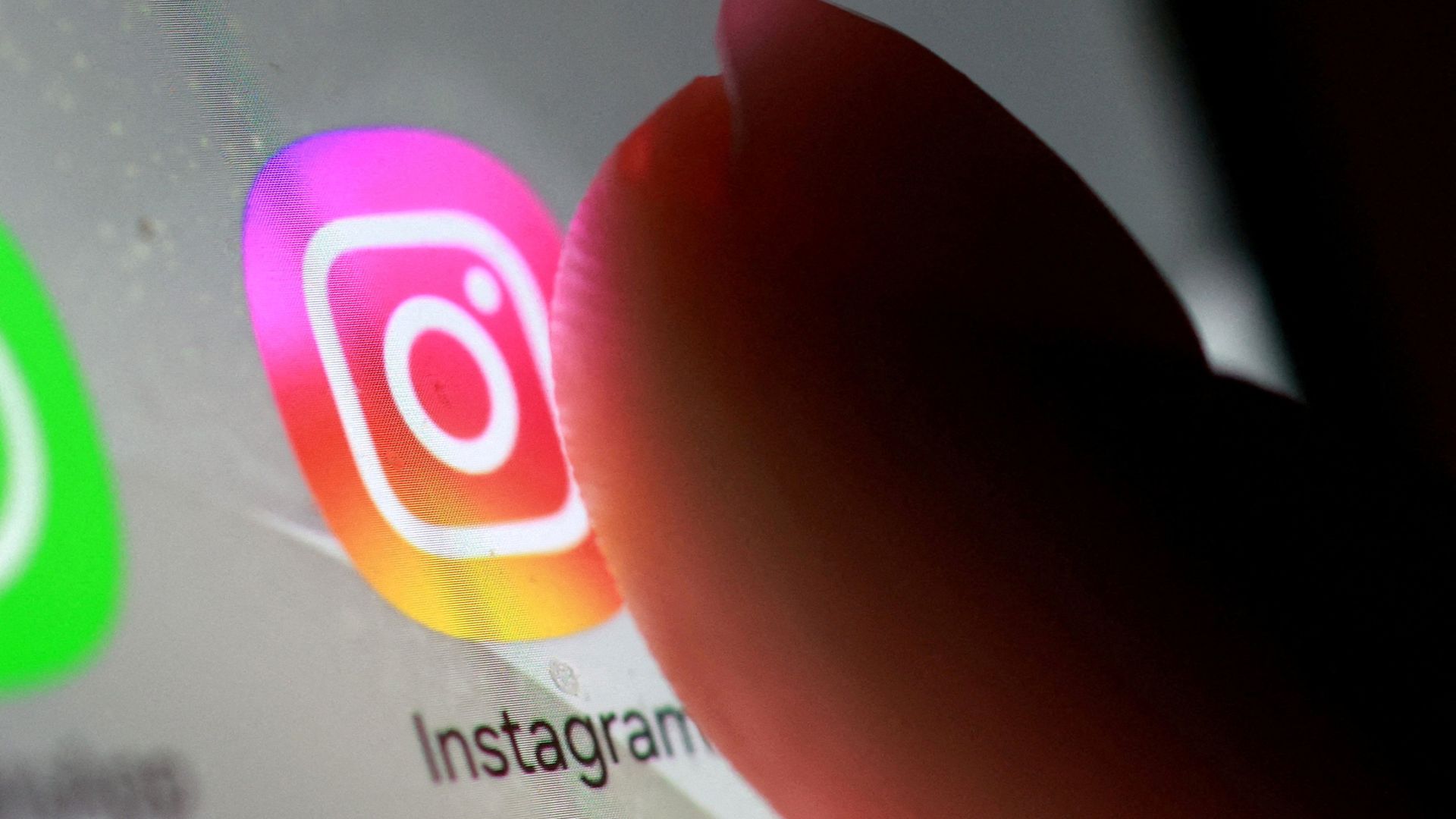 Meta to block Instagram and Facebook for users under 16 in Australia | Science, Climate & Tech News