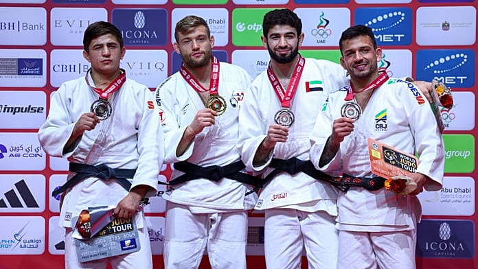 Day 2 Drama in Abu Dhabi: Big Wins, Brilliant Comebacks and Rising Stars at the Grand Slam